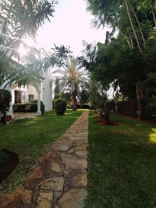 Studio Paris Apartamento Estepona Exterior foto